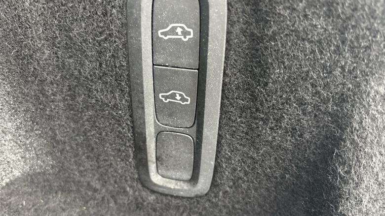 Volvo XC60 2.0 T8 [455] RC PHEV Ultimate Dark 5dr AWD Gtron Estate